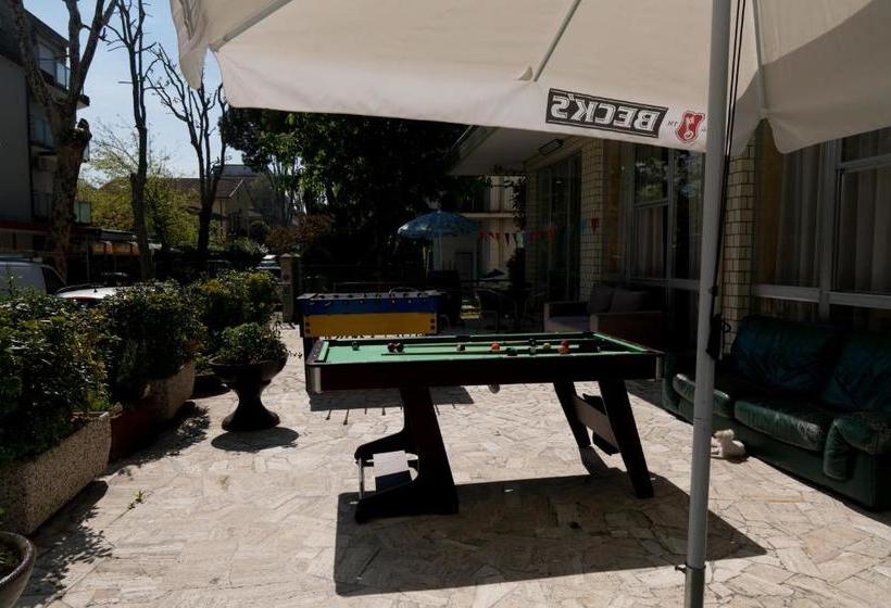 בית מלון כפרי Flores