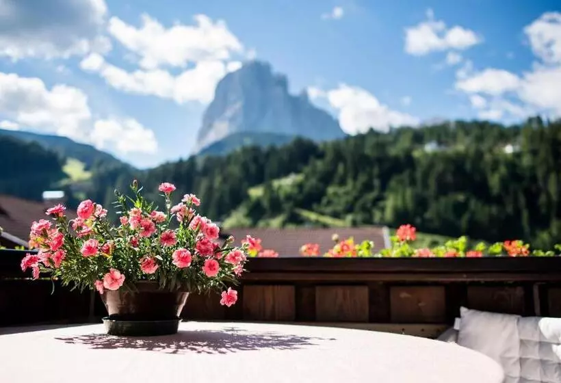 ホテル Garni Le Chalet