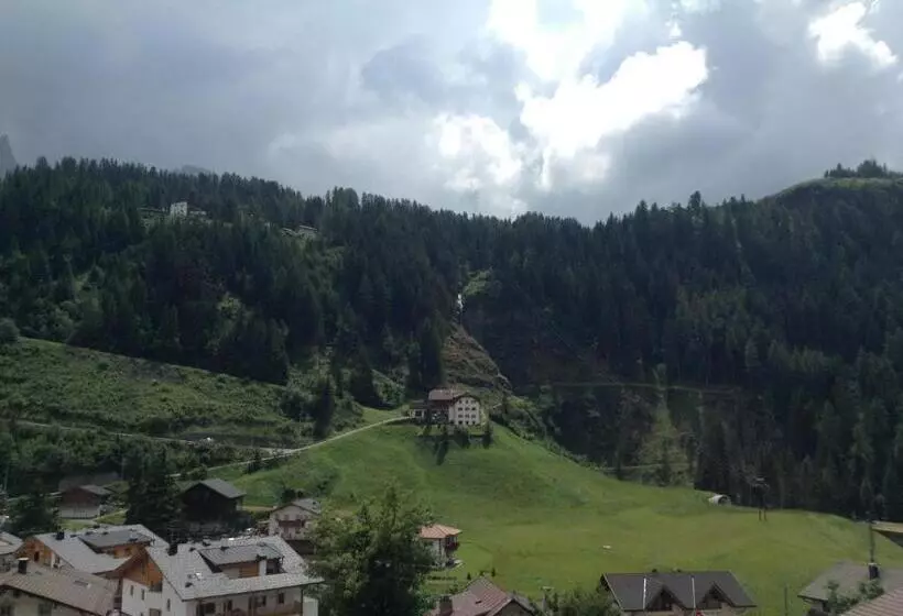 ホテル Garni Le Chalet