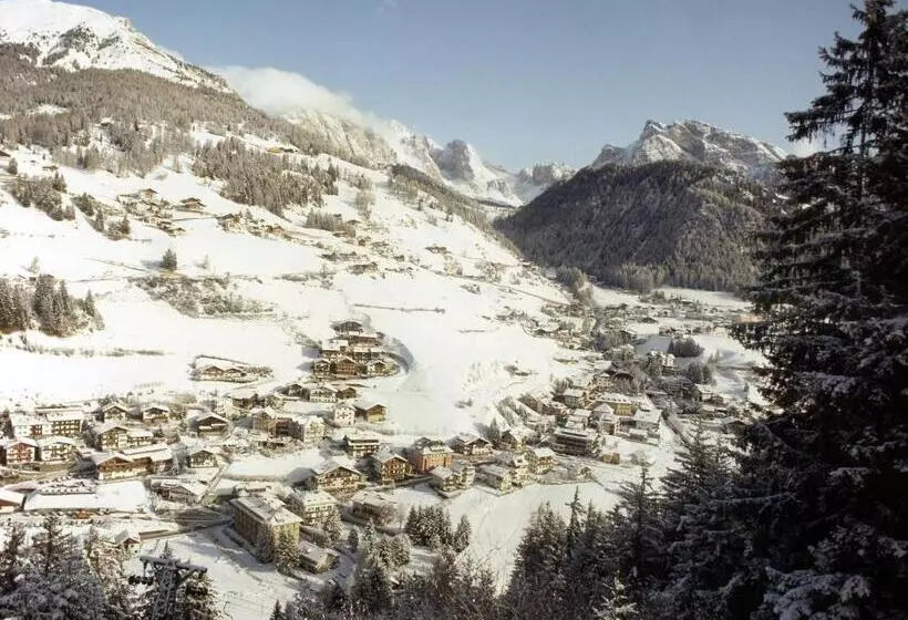 ホテル Garni Le Chalet