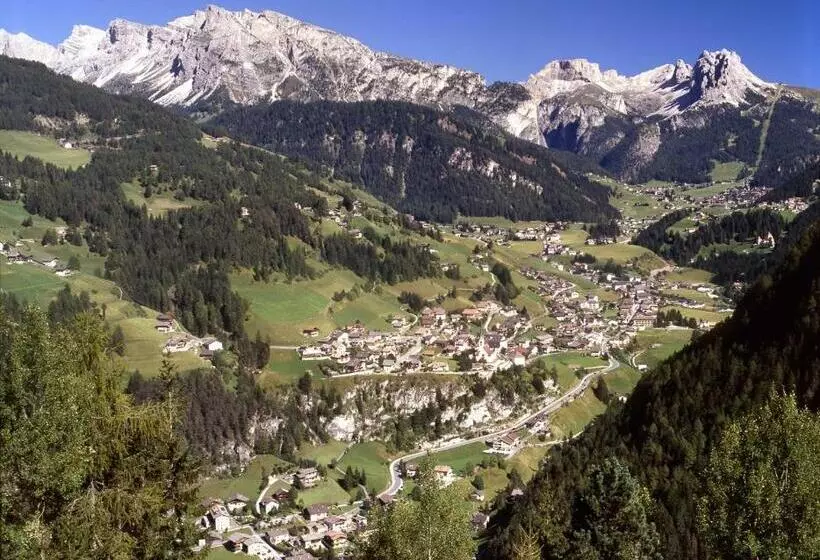 ホテル Garni Le Chalet