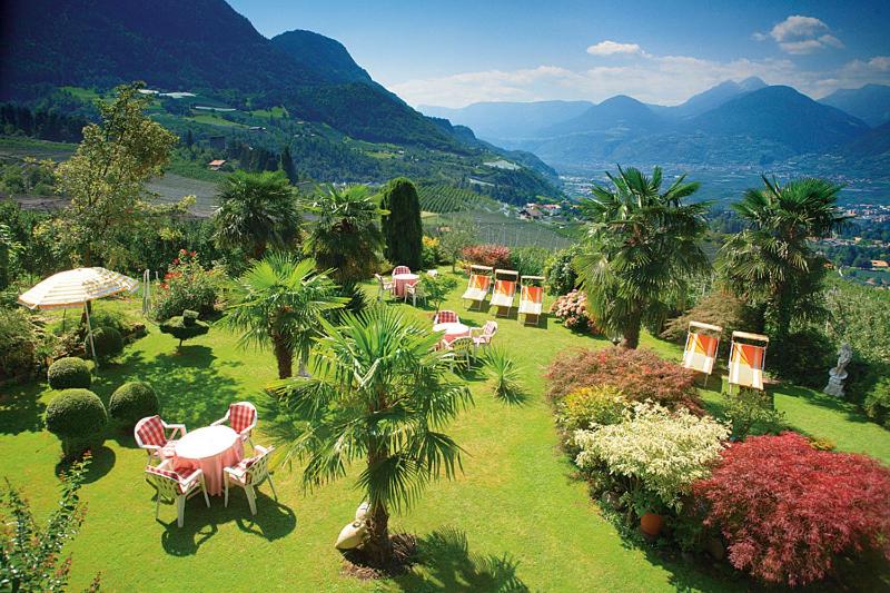 هتل Pension Zum Burggräfler