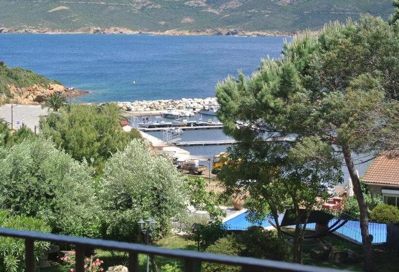 هتل Stella Marina