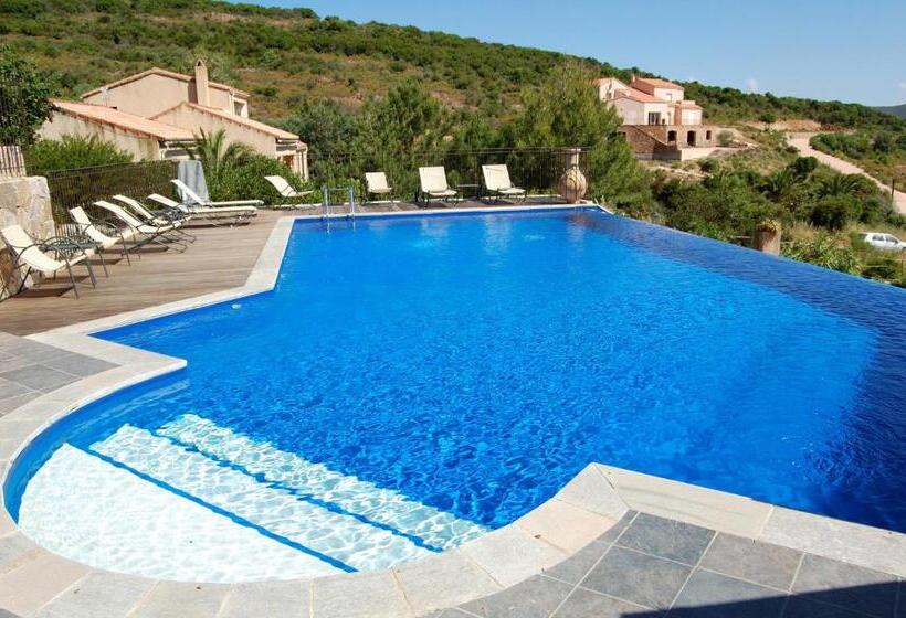 هتل Stella Marina