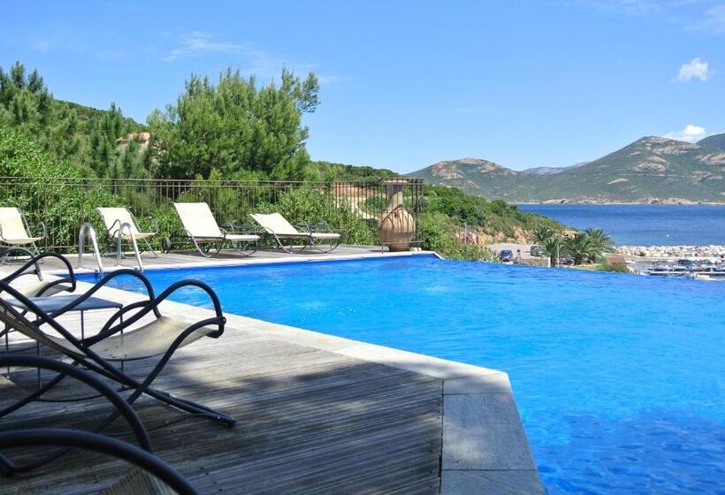 هتل Stella Marina