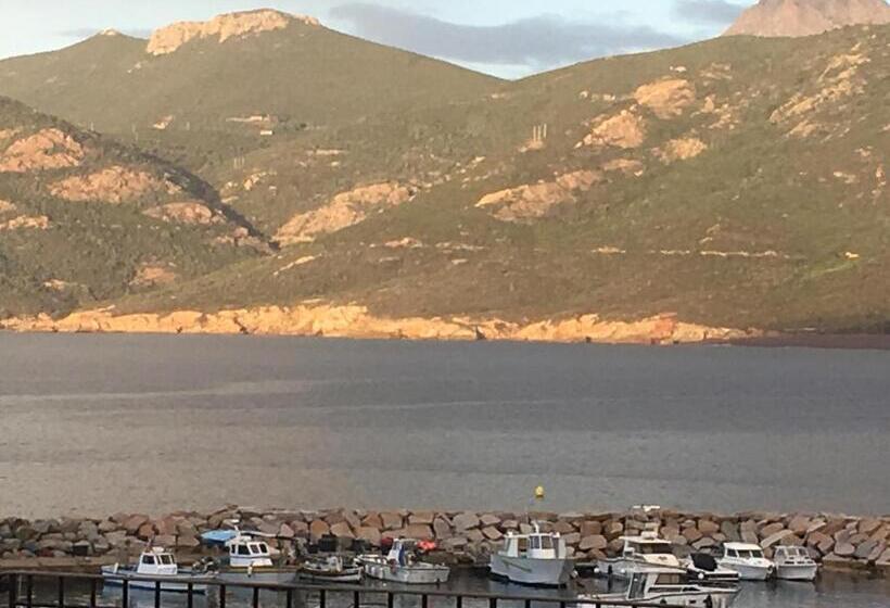 هتل Stella Marina