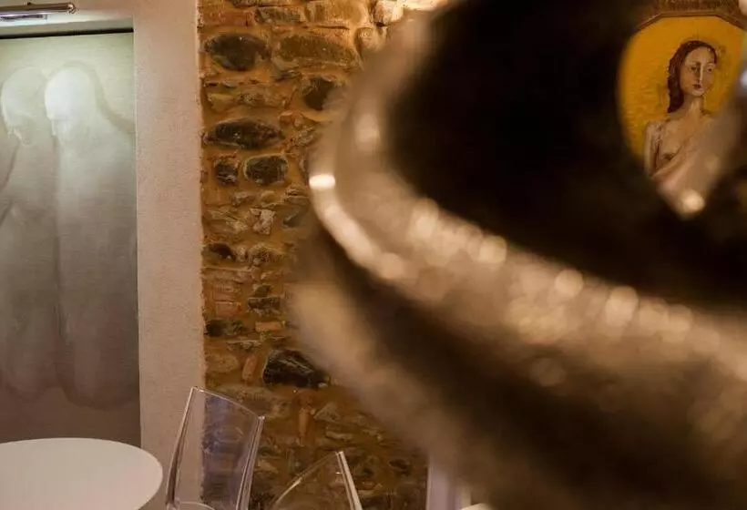 Aamiaismajoitus (B&B) Art Boutique Hotel Acchiappasogni