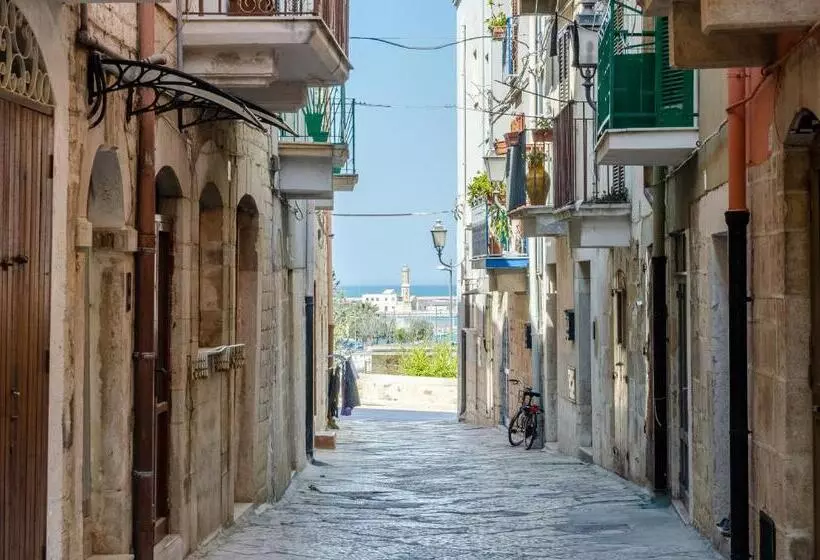 Aamiaismajoitus (B&B) Domatia