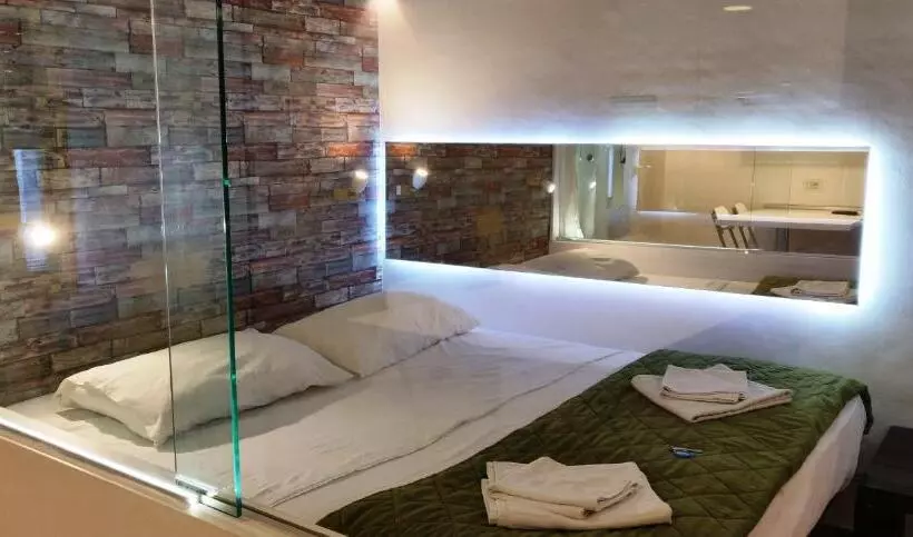 Aamiaismajoitus (B&B) Domatia