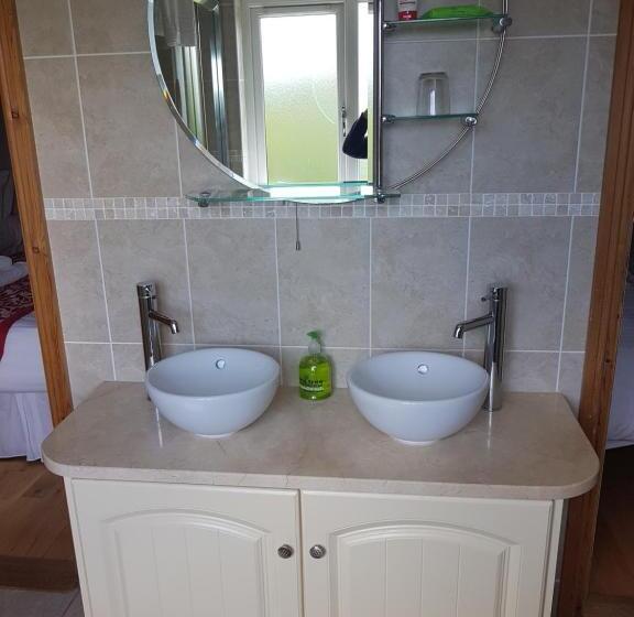 צימר Greenlawn Lodge