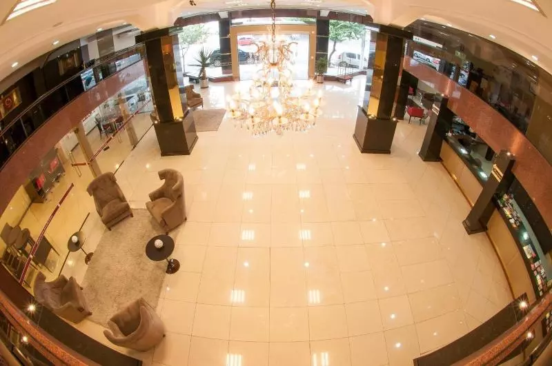 Hotelli Jacques Georges Tower