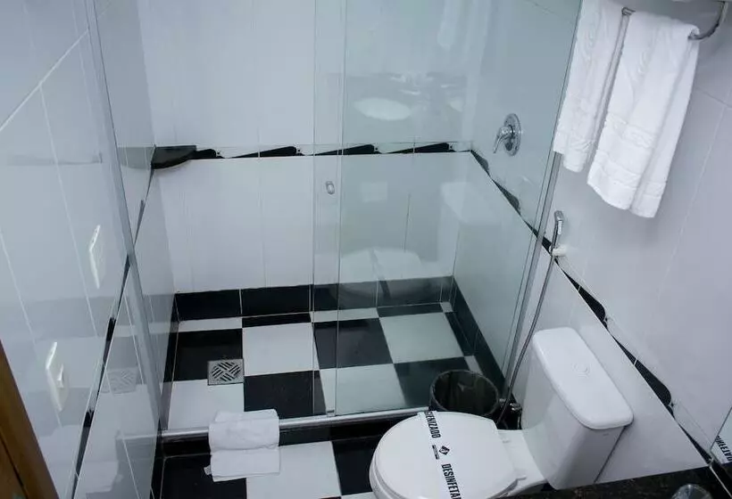 Hotelli Jacques Georges Tower