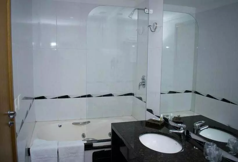 Hotelli Jacques Georges Tower