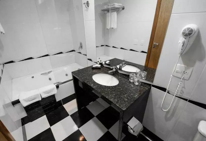 Hotelli Jacques Georges Tower