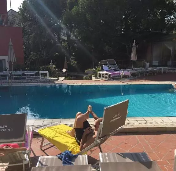 ホテル Villa La Colombaia