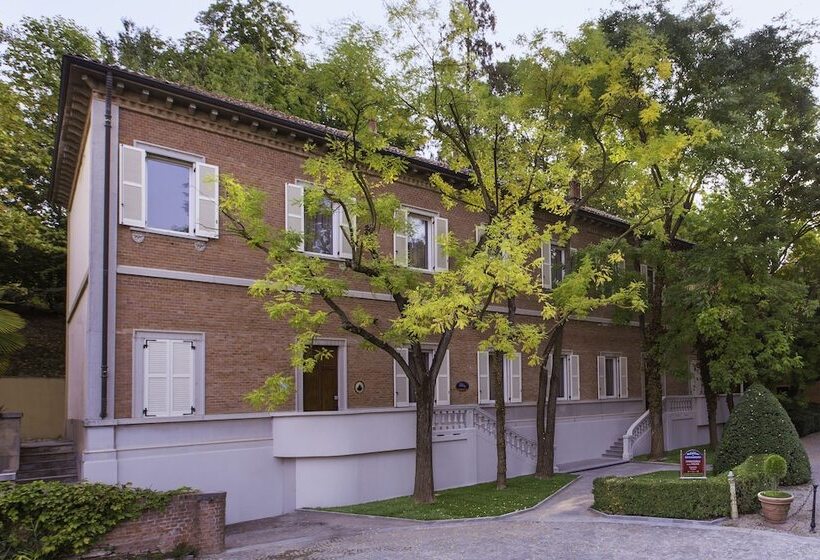 Отель Villaggio Narrante  Le Case Dei Conti Mirafiore