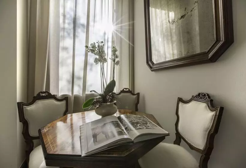 ホテル Villaggio Narrante  Le Case Dei Conti Mirafiore