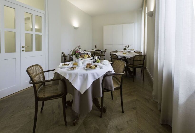 Отель Villaggio Narrante  Le Case Dei Conti Mirafiore