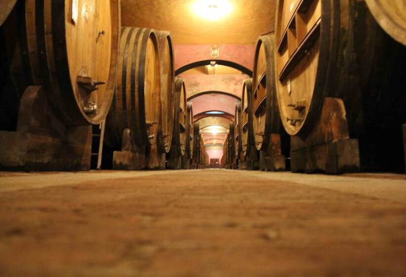 Отель Villaggio Narrante  Le Case Dei Conti Mirafiore