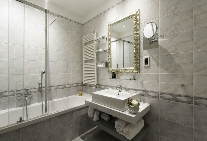 Отель Villaggio Narrante  Le Case Dei Conti Mirafiore