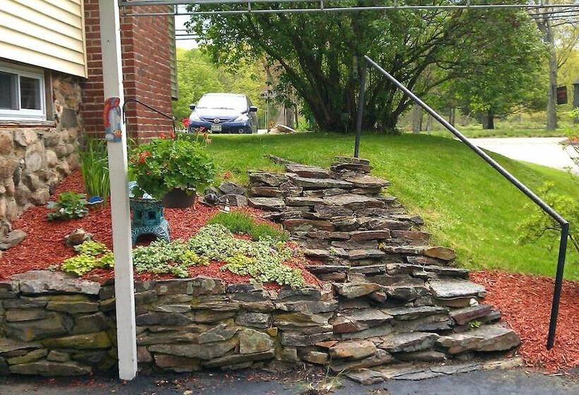 Tallwood Motel Wells