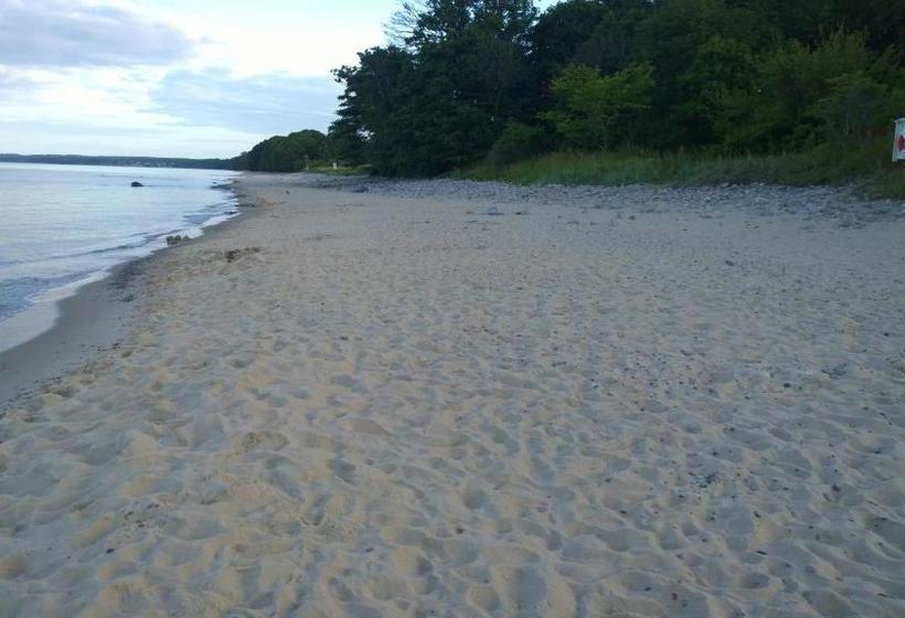 تختخواب و صبحانه Elisetorp