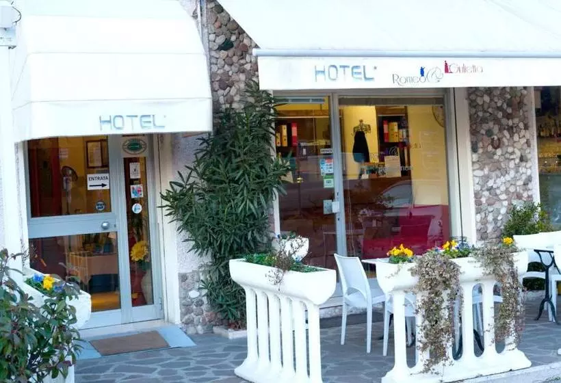 Hotelli Albergo Marsari