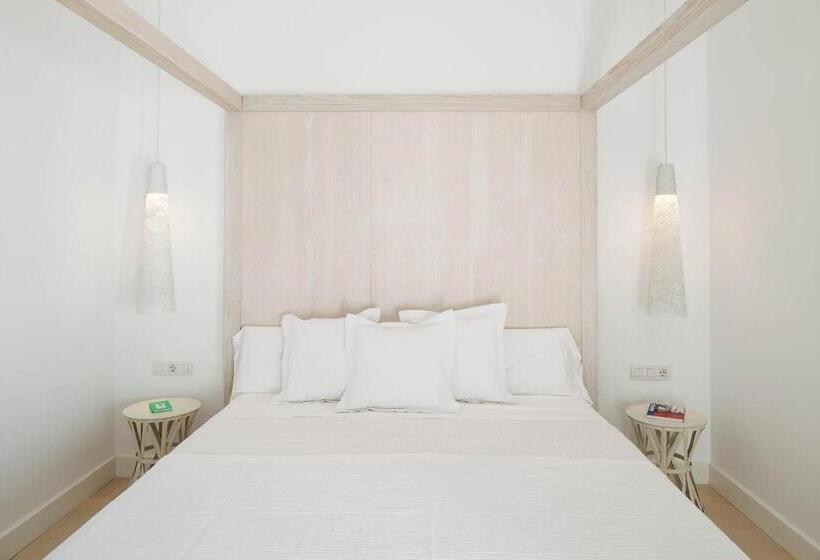 Отель Es Marès