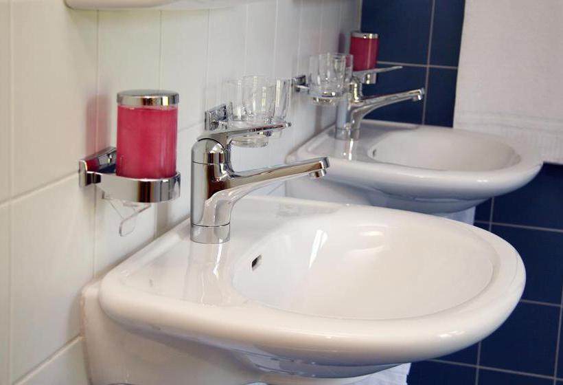 בית מלון כפרי Fontana Passugg