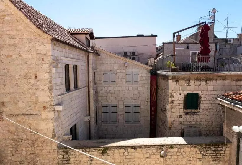 هتل Gothic Palace Heritage