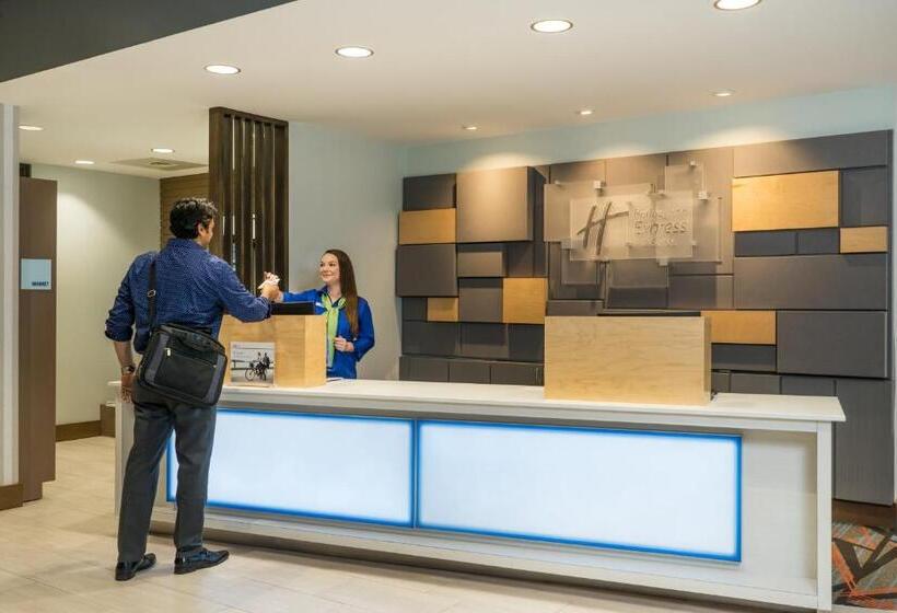 فندق Holiday Inn Express & Suites Greenville Se   Simpsonville, An Ihg