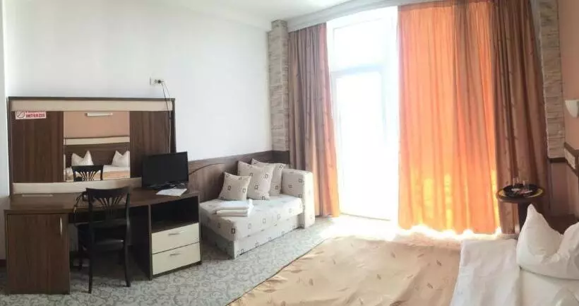 Hotel Laguna