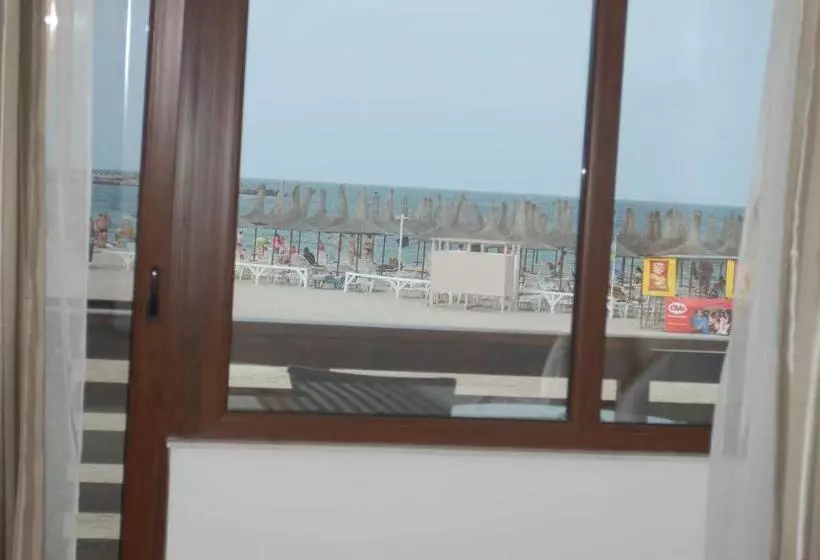 Hotel Laguna