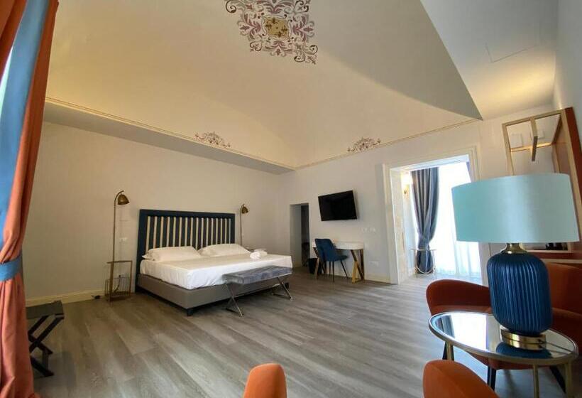 בית מלון כפרי Lanterne Magiche Ortigia Suites