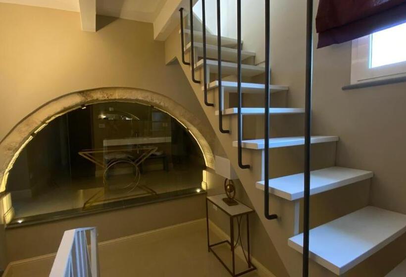 בית מלון כפרי Lanterne Magiche Ortigia Suites