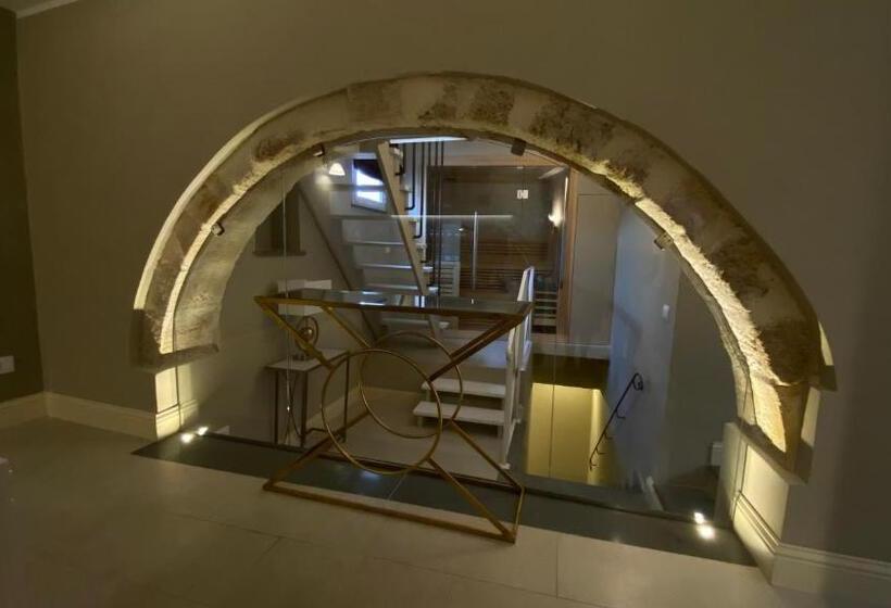 בית מלון כפרי Lanterne Magiche Ortigia Suites