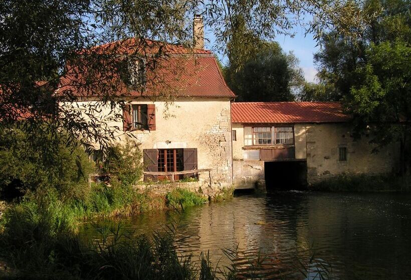 Отель Logis Hôtel Le Chantoiseau