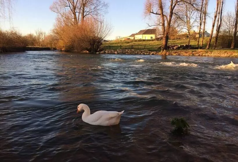 Hotelli Logis Hôtel Le Chantoiseau