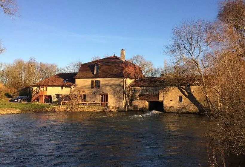 Hotelli Logis Hôtel Le Chantoiseau