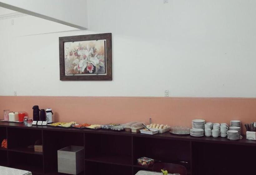 هتل Palácio   Próx Ao Hospital Santa Casa