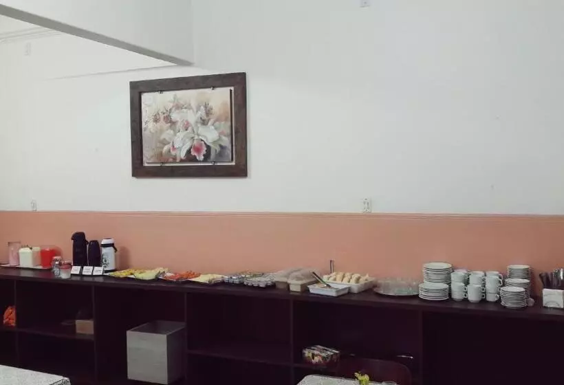 ホテル Palácio   Próx Ao Hospital Santa Casa