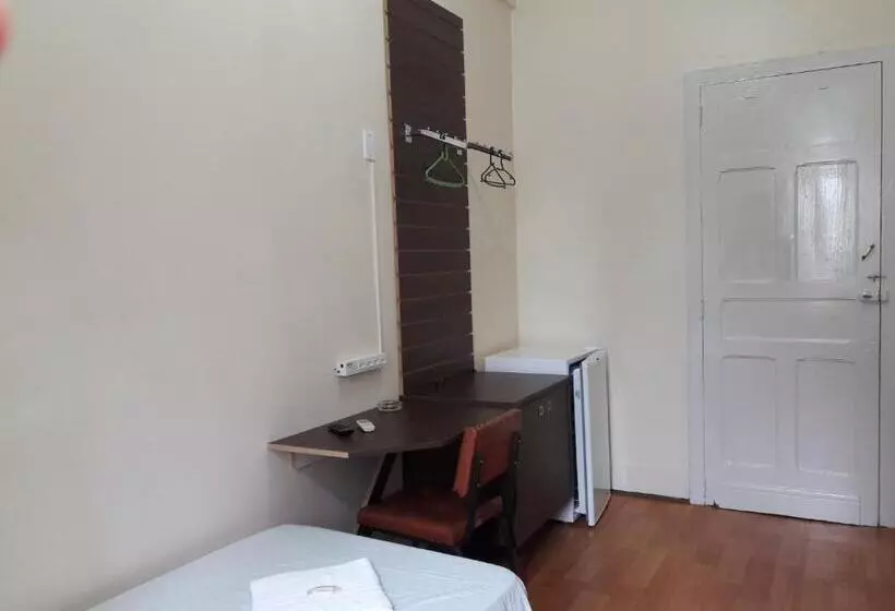 ホテル Palácio   Próx Ao Hospital Santa Casa