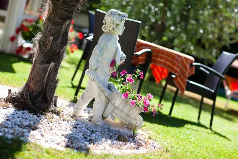 Hotelli Pension Weingarten