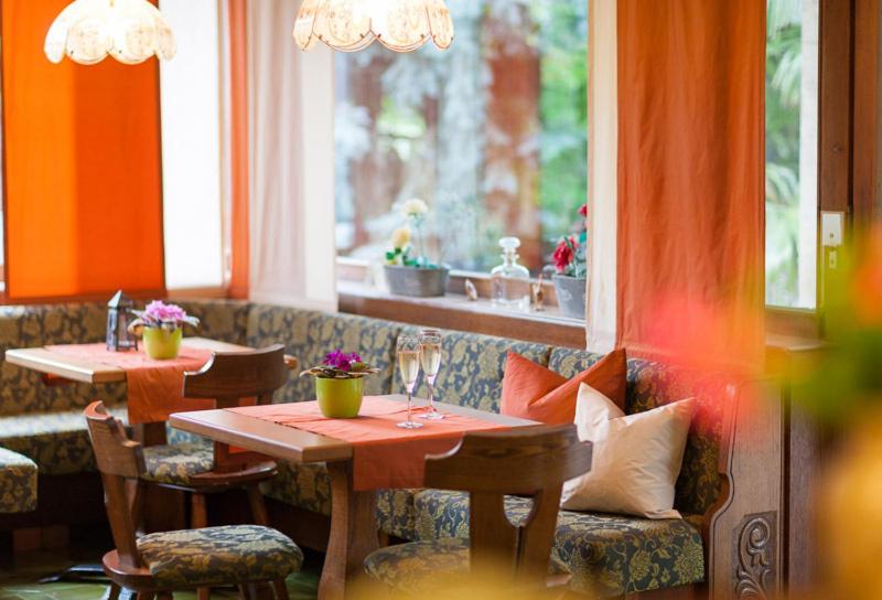 ホテル Pension Weingarten