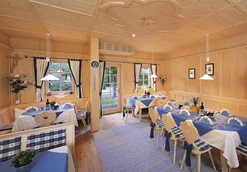 Hotelli Pension Weingarten