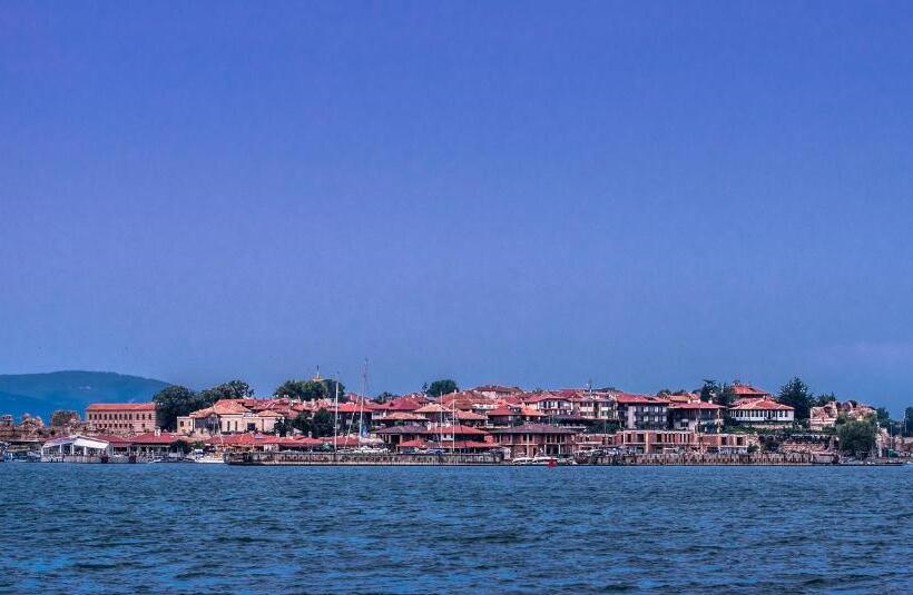 ホテル Prince Cyril