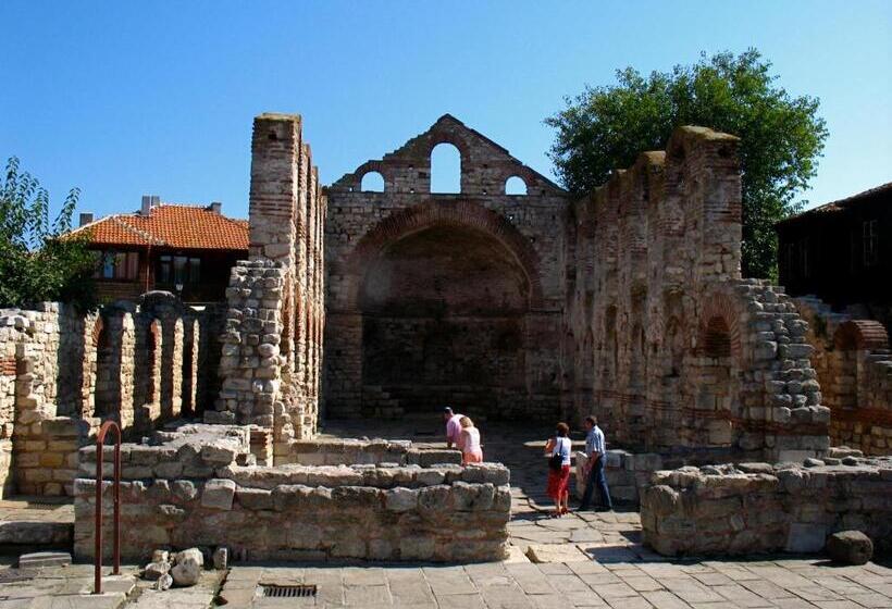 ホテル Prince Cyril