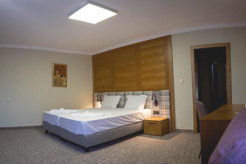 ホテル Prince Cyril