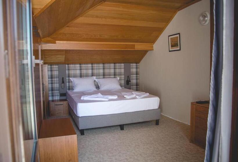 ホテル Prince Cyril