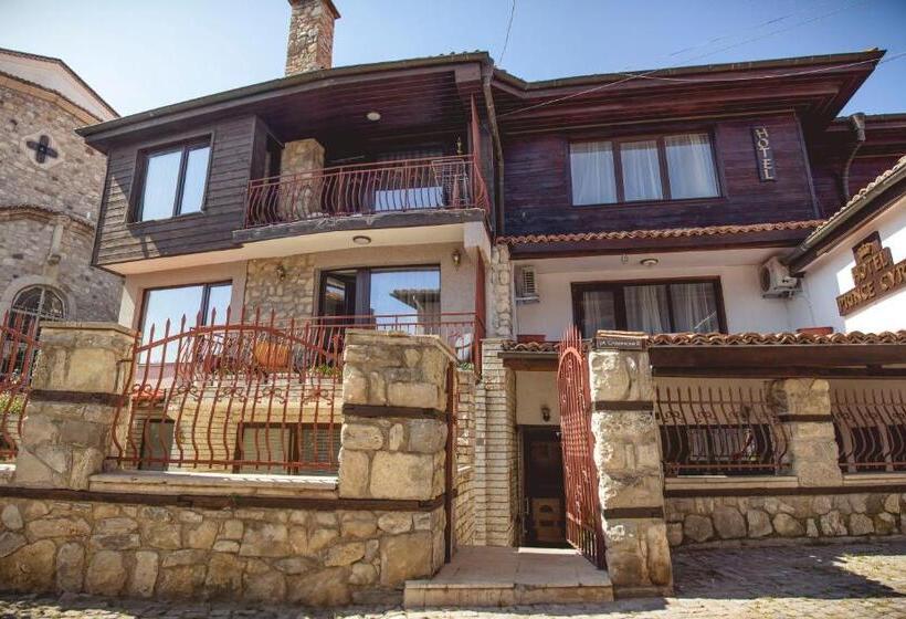 ホテル Prince Cyril